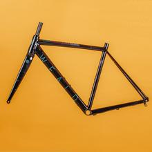 WEALD FRAMESET